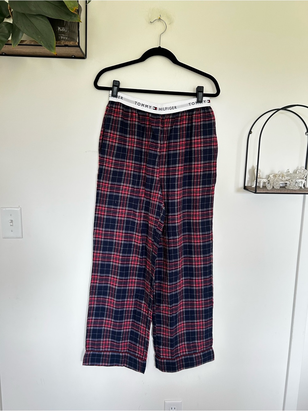 NWOT Tommy Hilfiger Plaid Pajama Pants Size Medium